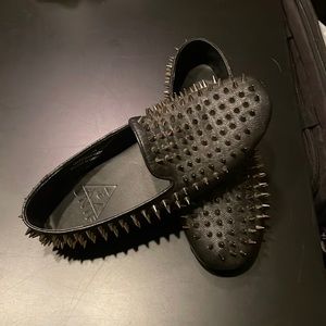 UNIF hellraisers. Size 8